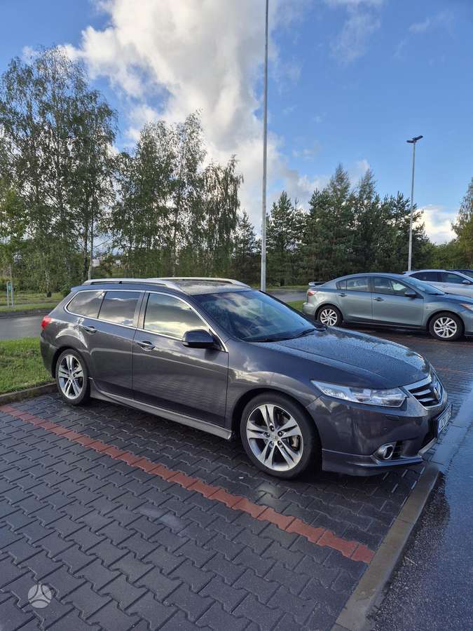 Honda Accord 2012 — салон