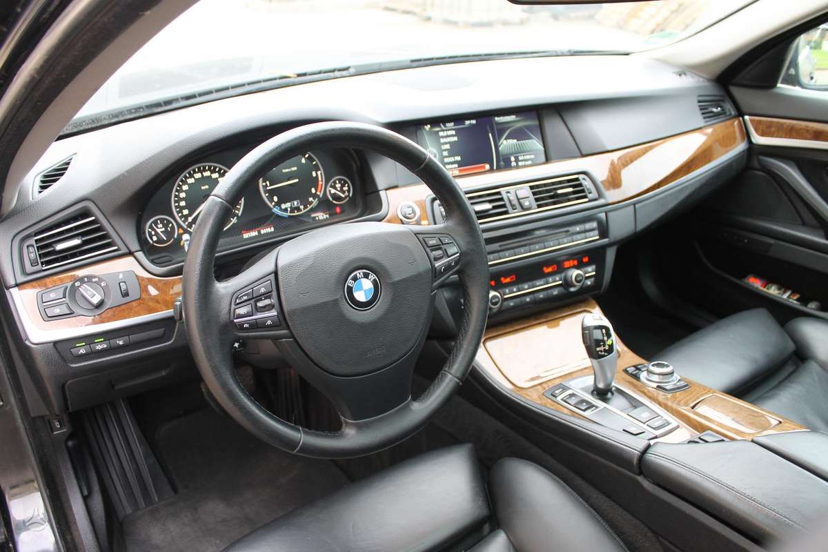 BMW 520 2013 — фото 10