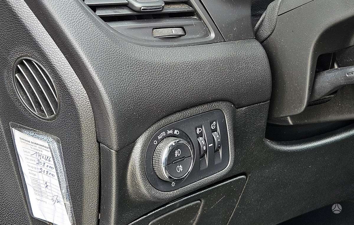 Opel Zafira 2012 — photo 15