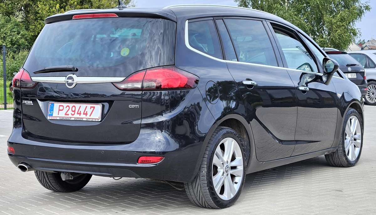 Opel Zafira 2012 — photo 5