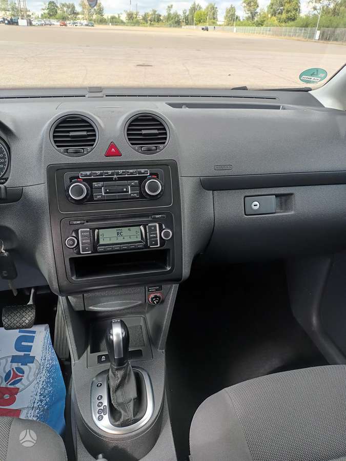 Volkswagen Caddy 2011 — photo 13