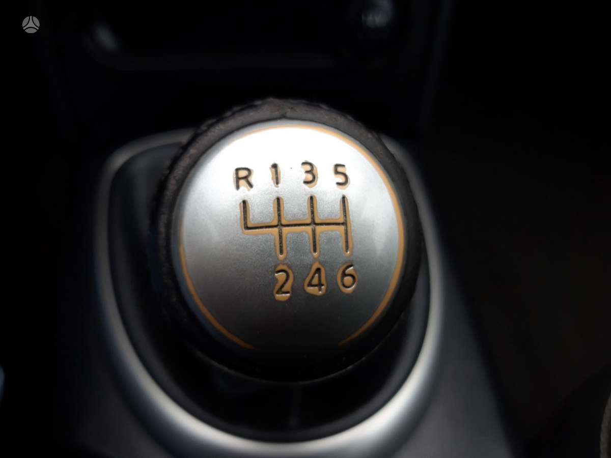 Nissan Qashqai 2012 — photo 16