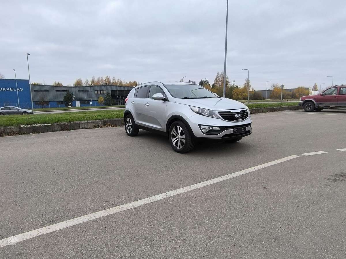Kia Sportage 2013 — engine 1685 cm³, 116 HP (85kW)