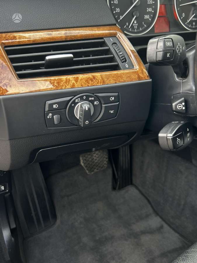 BMW 535 2008 — photo 8
