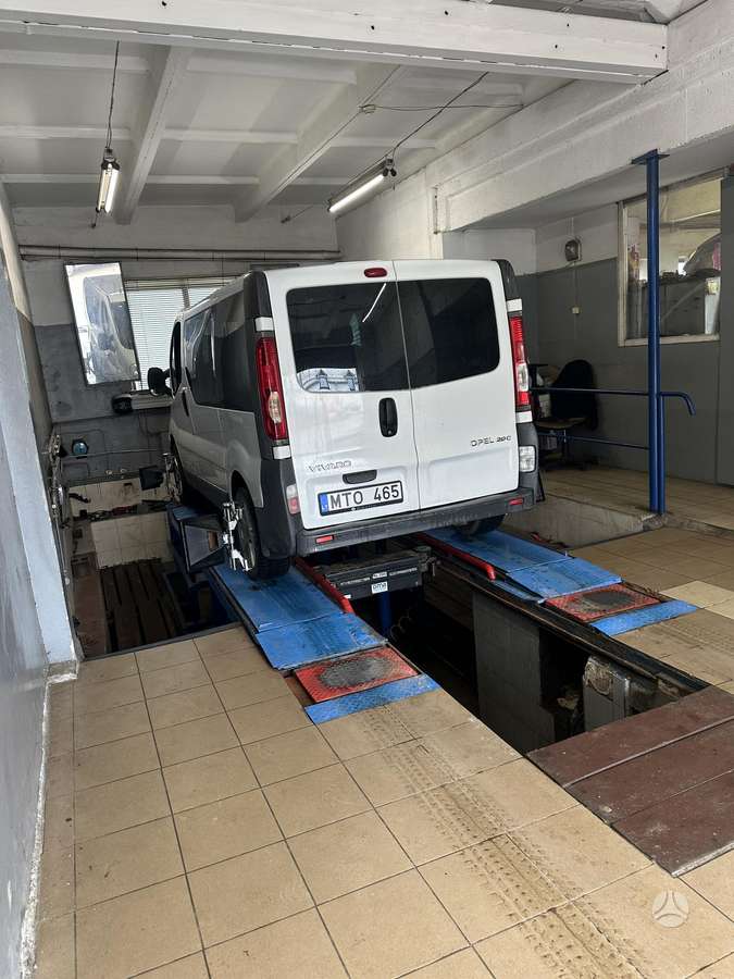 Opel Vivaro 2007 — photo 13
