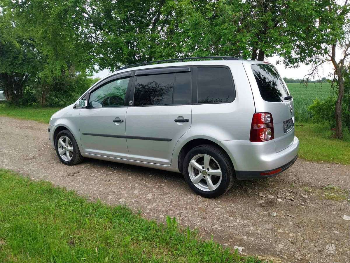 Volkswagen Touran 2007 — engine 1896 cm³, 105 HP (77kW)