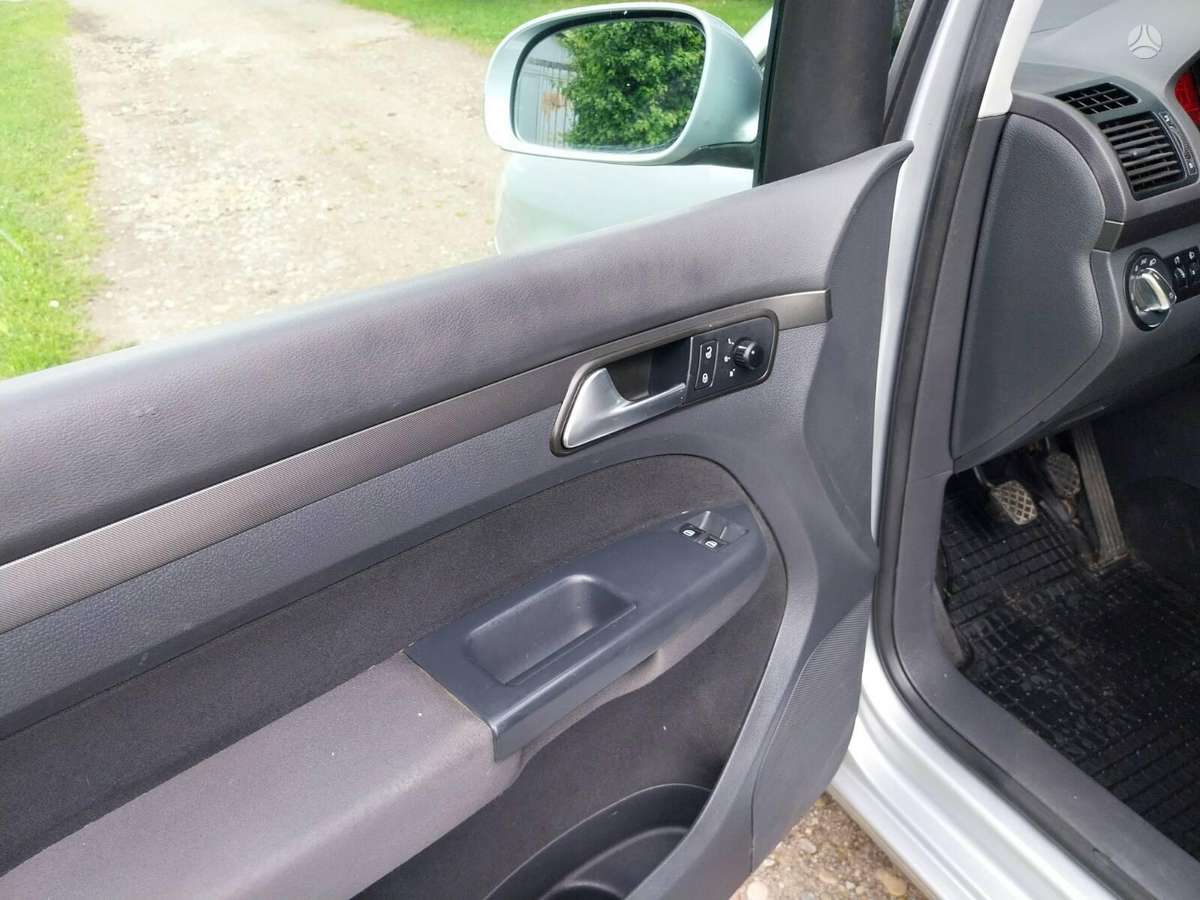 Volkswagen Touran 2007 — photo 8