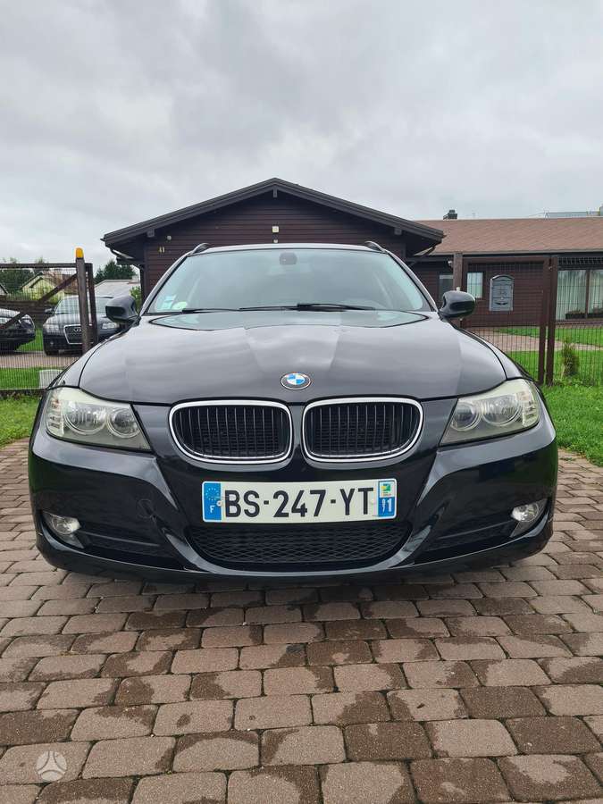 BMW 318 2011 — engine 1995 cm³, 143 HP (105kW)