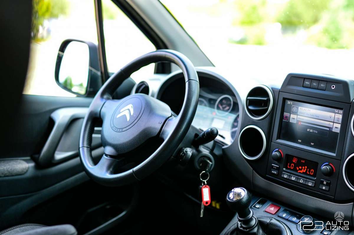 Citroen Berlingo 2015 — photo 11