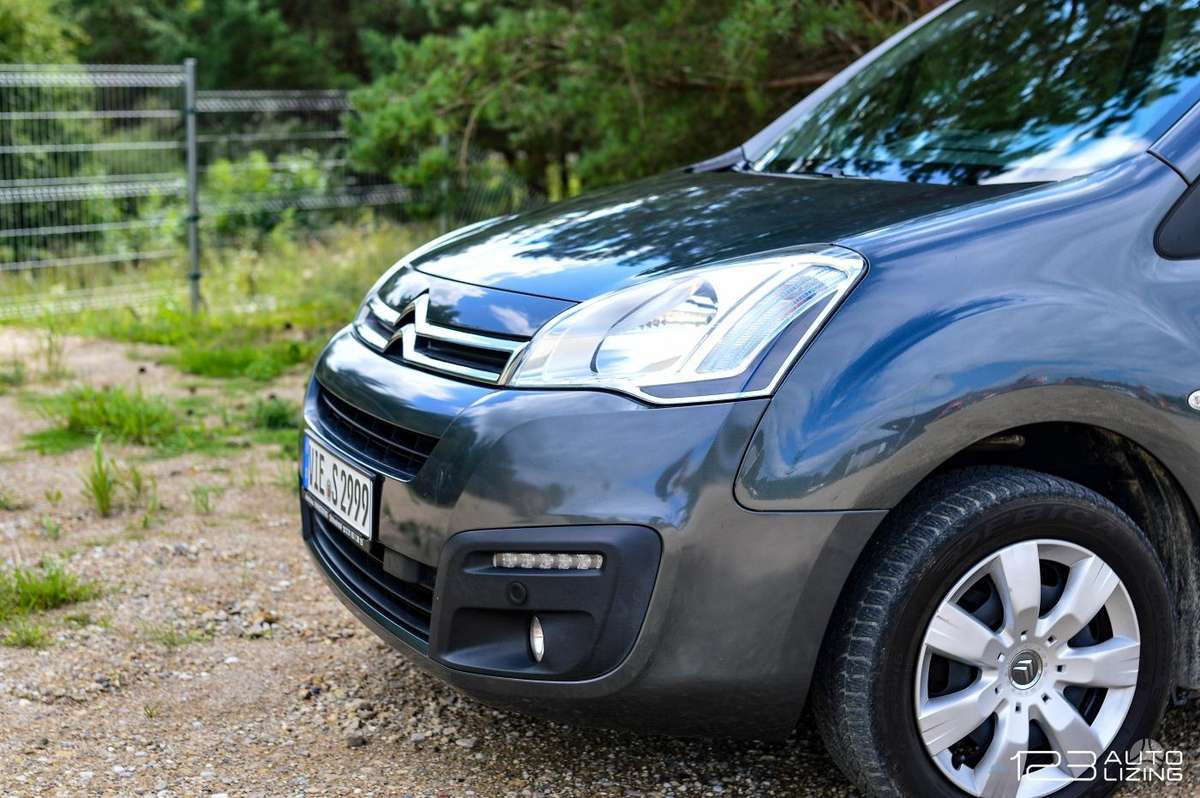 Citroen Berlingo 2015 — rear view