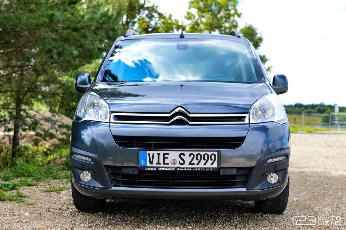Citroen Berlingo 2015 — interior