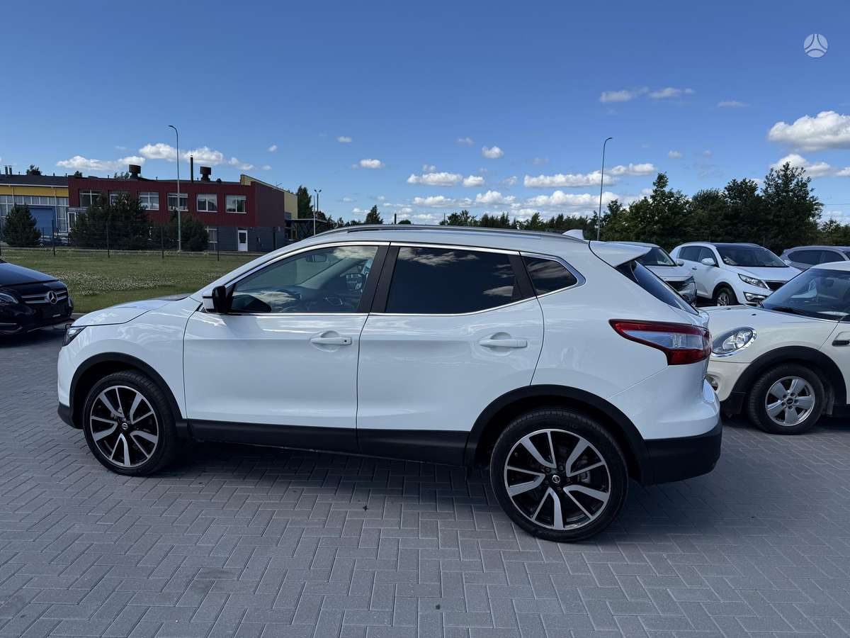 Nissan Qashqai 2015 — engine 1461 cm³, 110 HP (81kW)