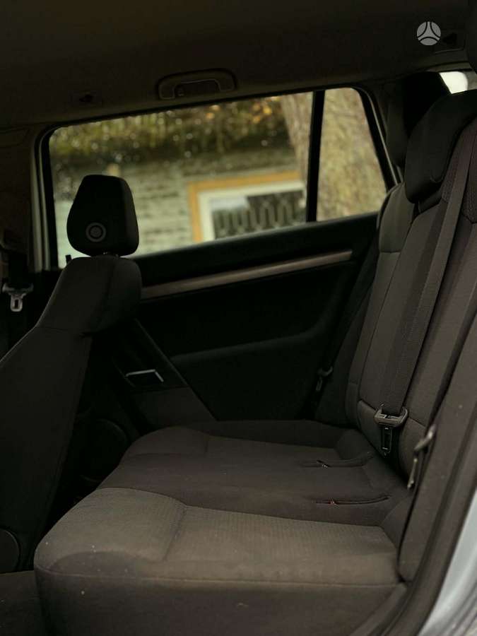 Opel Vectra 2008 — photo 21