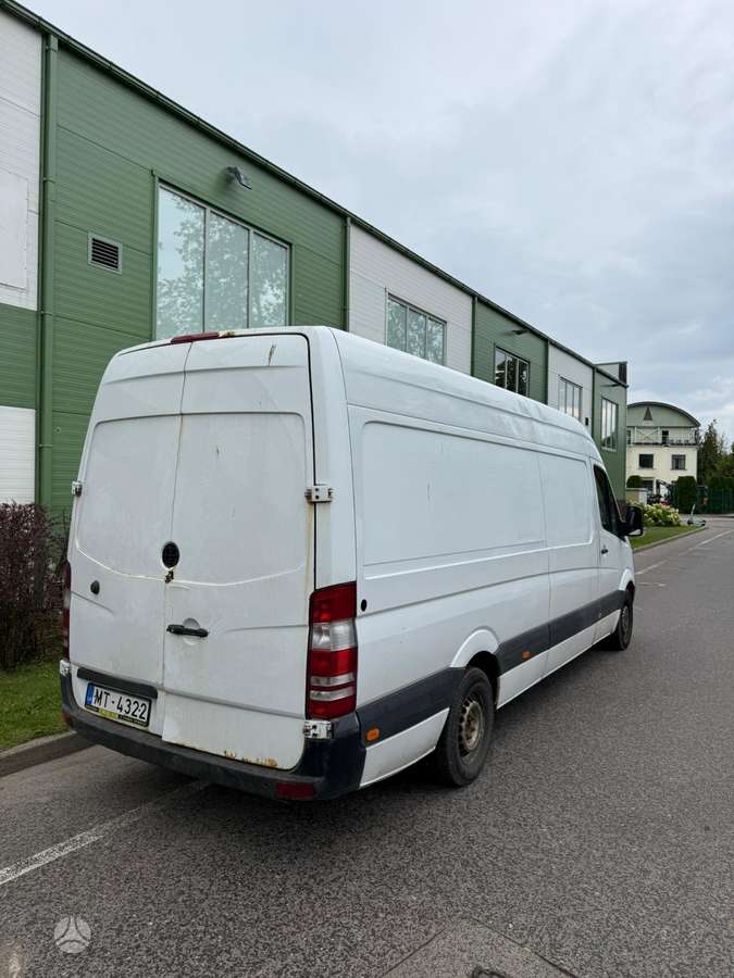 Mercedes-Benz Sprinter 2013 — interior