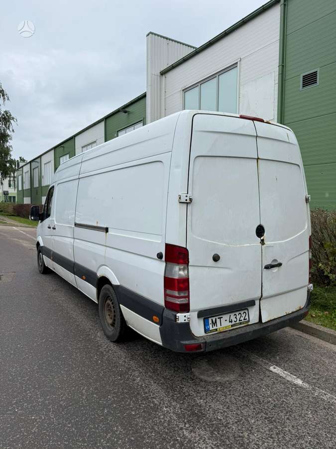 Mercedes-Benz Sprinter 2013 — engine 2100 cm³, 129 HP (95kW)