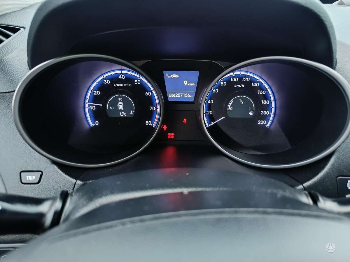 Hyundai ix35 2011 — photo 12