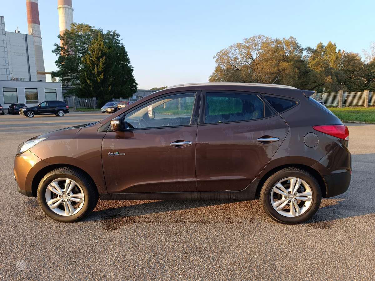 Hyundai ix35 2011 — photo 7
