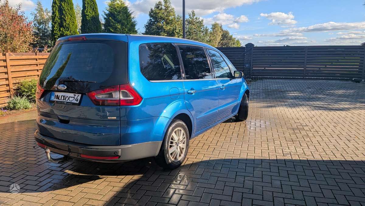 Ford Galaxy 2007 — rear view