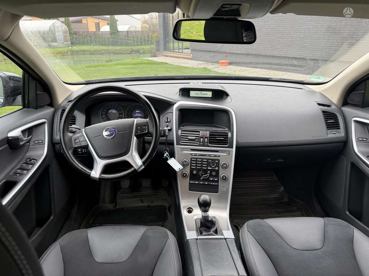 Volvo XC60 2009 — photo 10