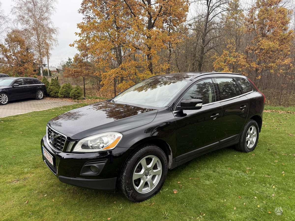 Volvo XC60 2009 — interior