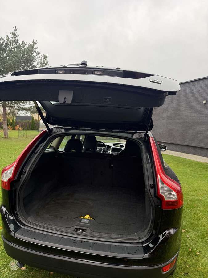 Volvo XC60 2009 — photo 8