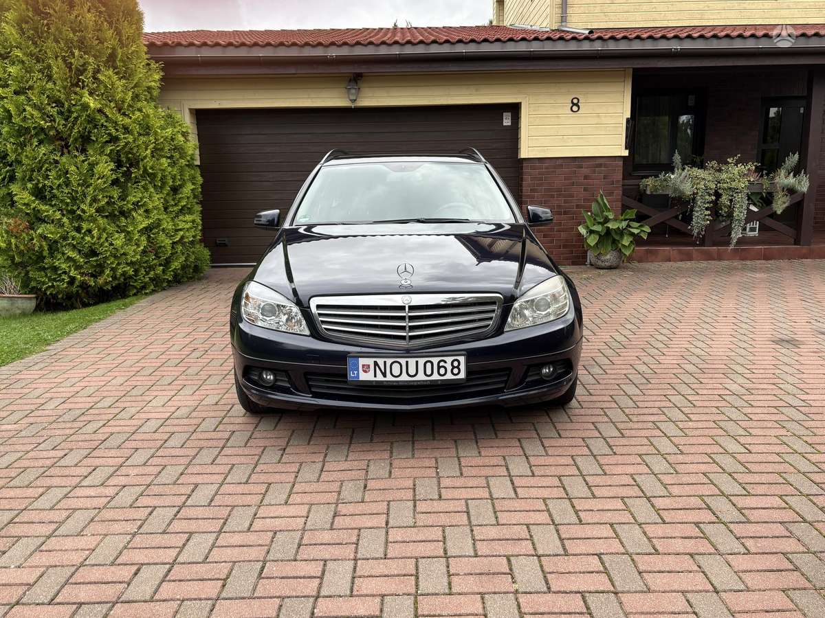 Mercedes-Benz C200 2010 — photo 6