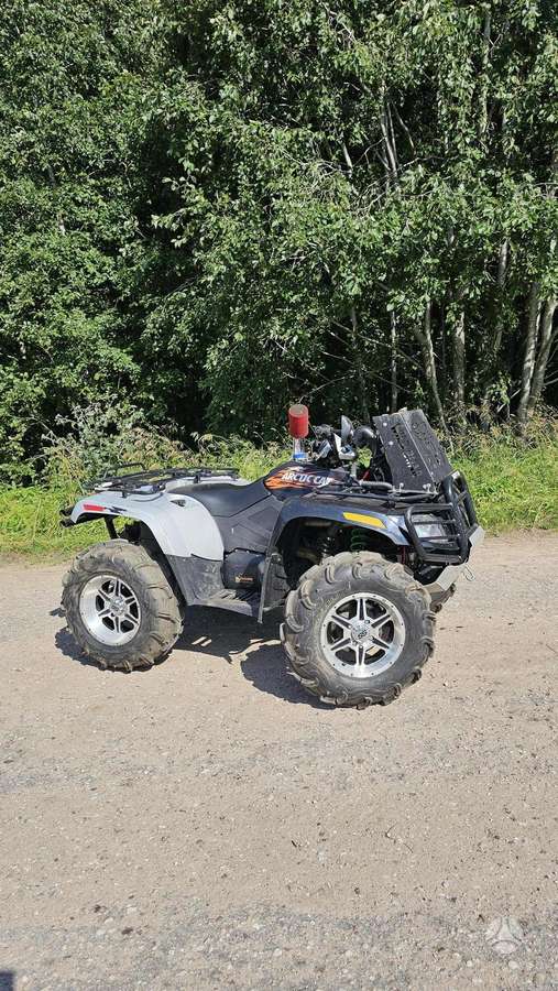 Arctic Cat 2009 — rear view