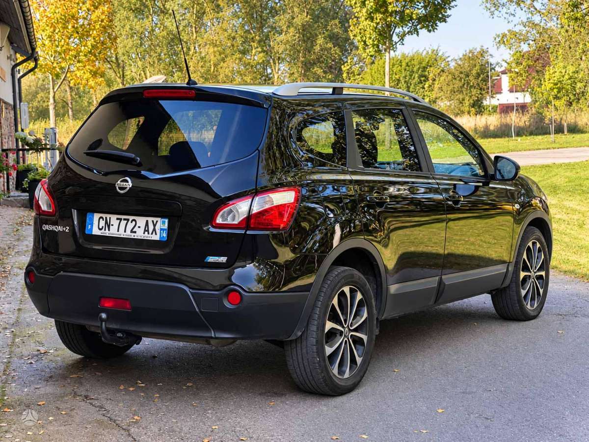 Nissan Qashqai+2 2012 — вигляд ззаду