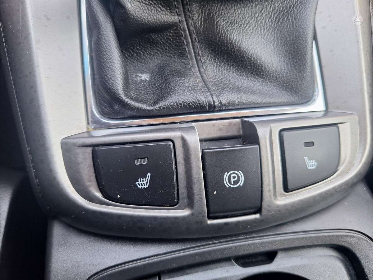 Chevrolet Captiva 2011 — photo 26