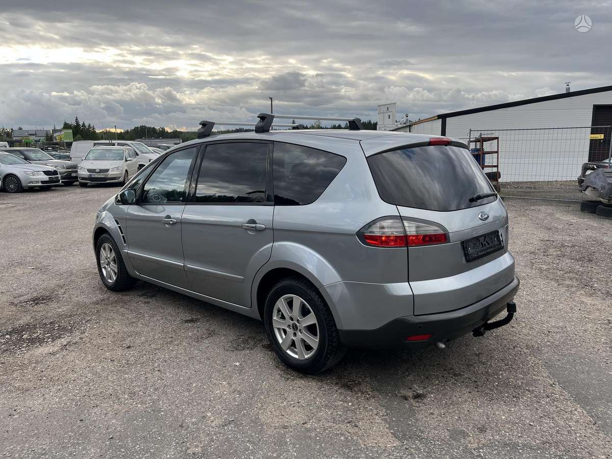 Ford S-MAX 2010 — photo 6
