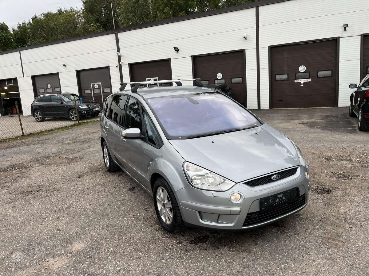 Ford S-MAX 2010 — photo 7