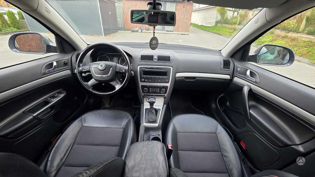 Skoda Octavia 2010 — фото 15