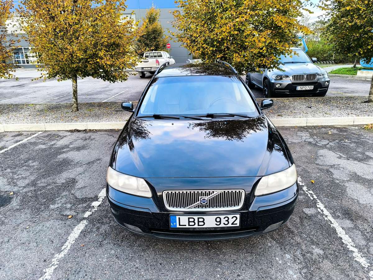 Volvo V70 2006 — салон