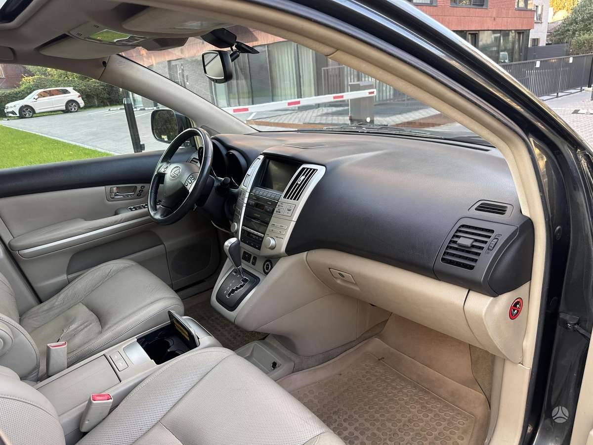 Lexus RX 2006 — photo 11