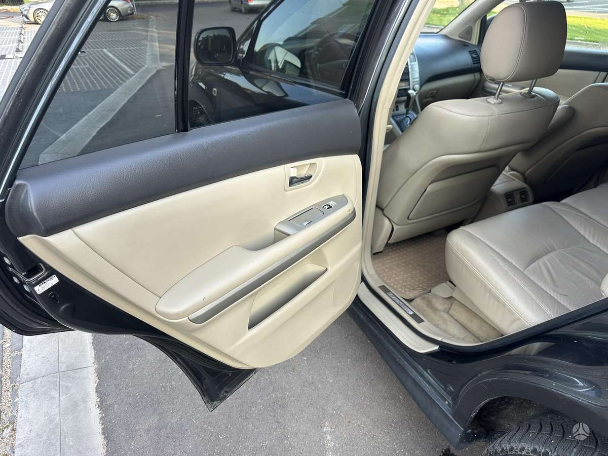 Lexus RX 2006 — photo 16