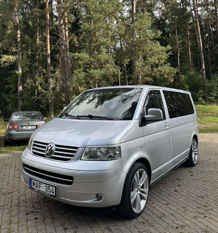 Volkswagen Multivan 2005 — салон