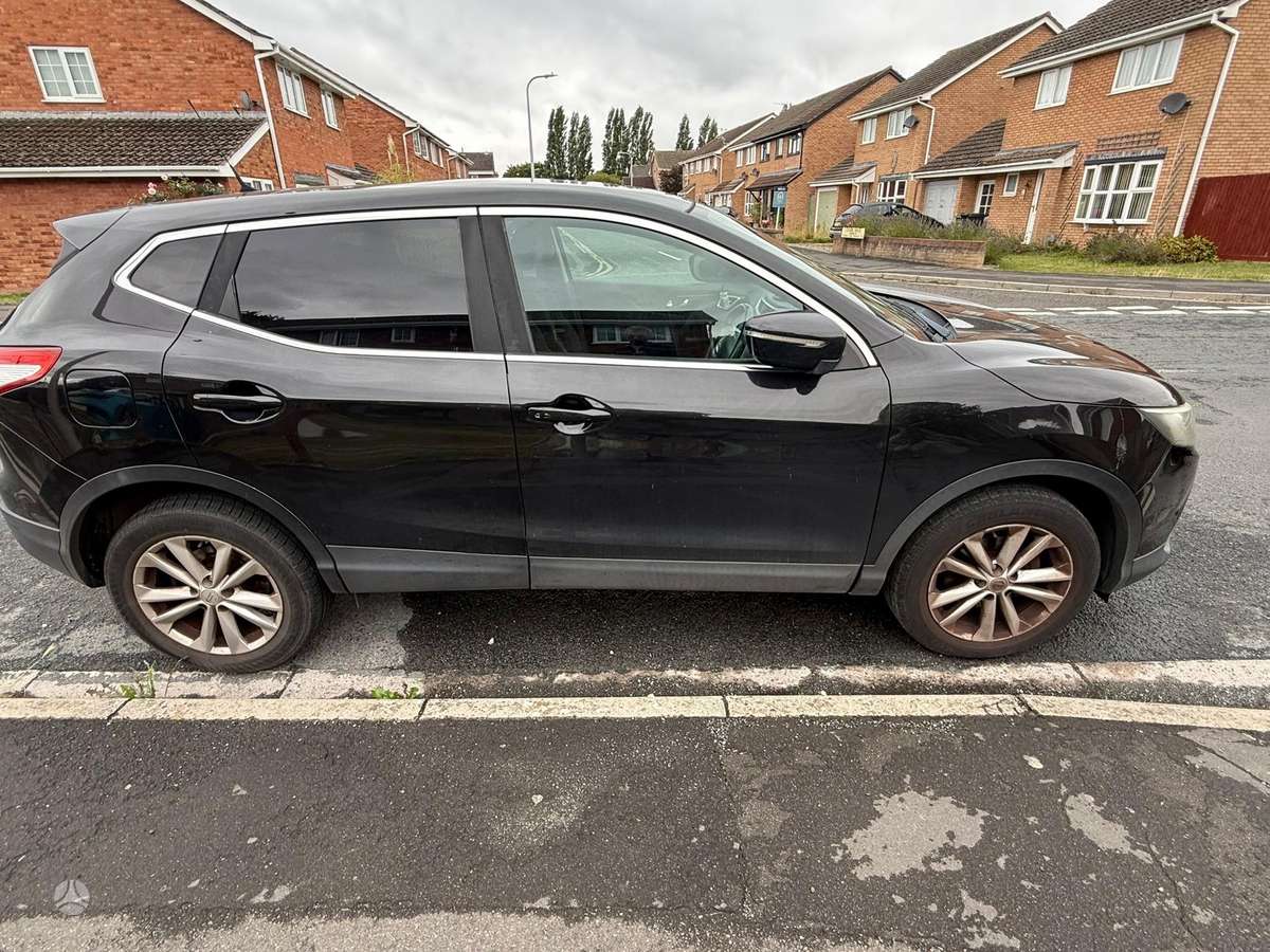 Nissan Qashqai 2014 — салон