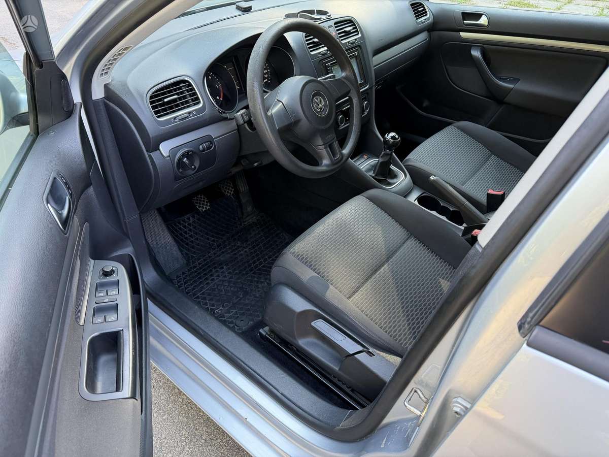 Volkswagen Golf 2011 — photo 8