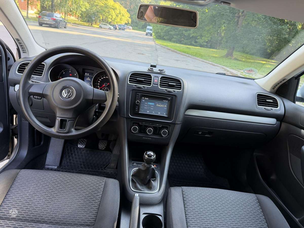Volkswagen Golf 2011 — photo 9
