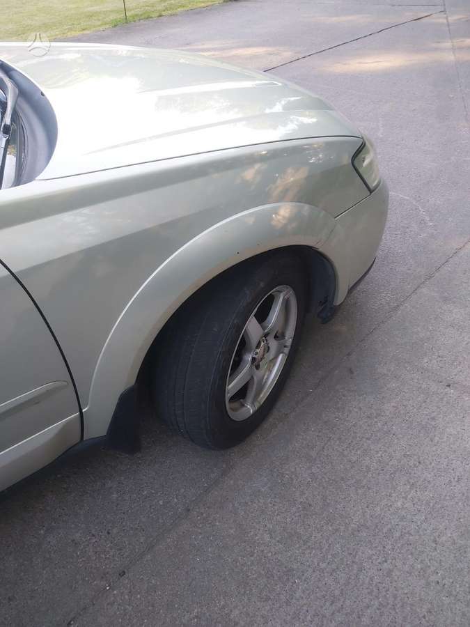 Subaru Outback 2006 — rear view
