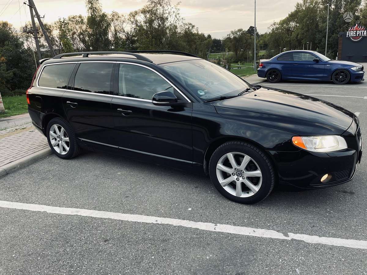 Volvo V70 2012 — photo 6