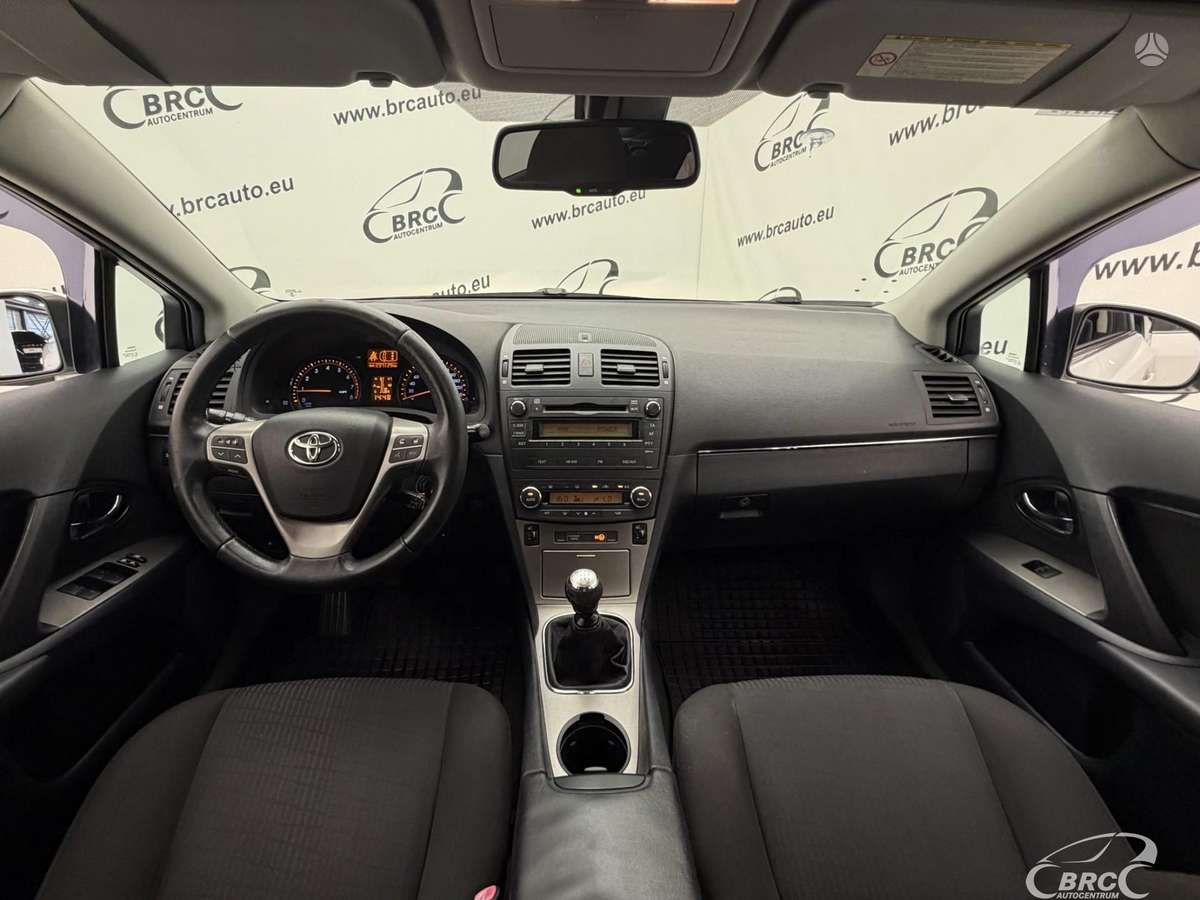 Toyota Avensis 2010 — двигун 1987 cm³, 152 HP (112kW)