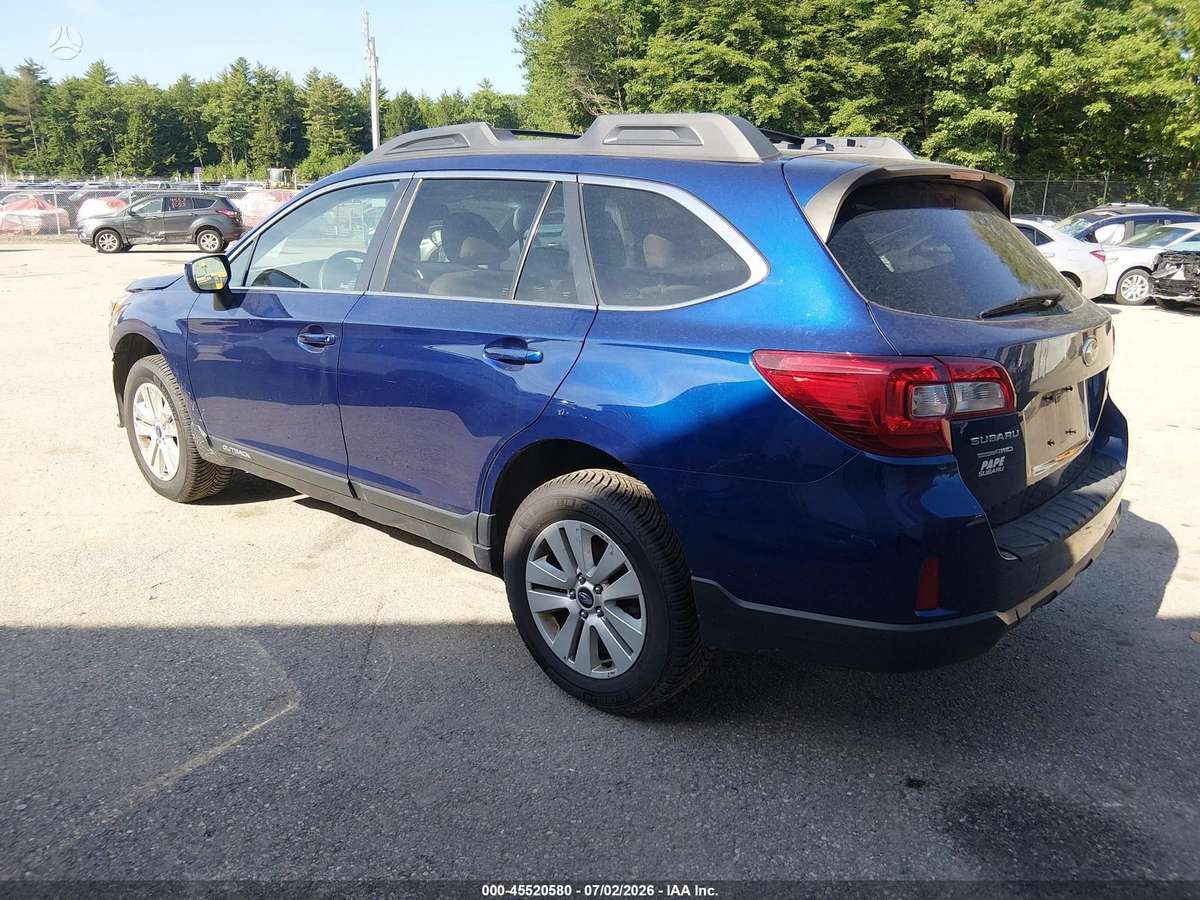 Subaru Outback 2015 — interior