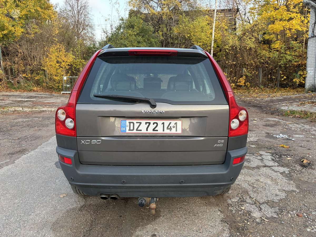 Volvo XC90 2006 — салон