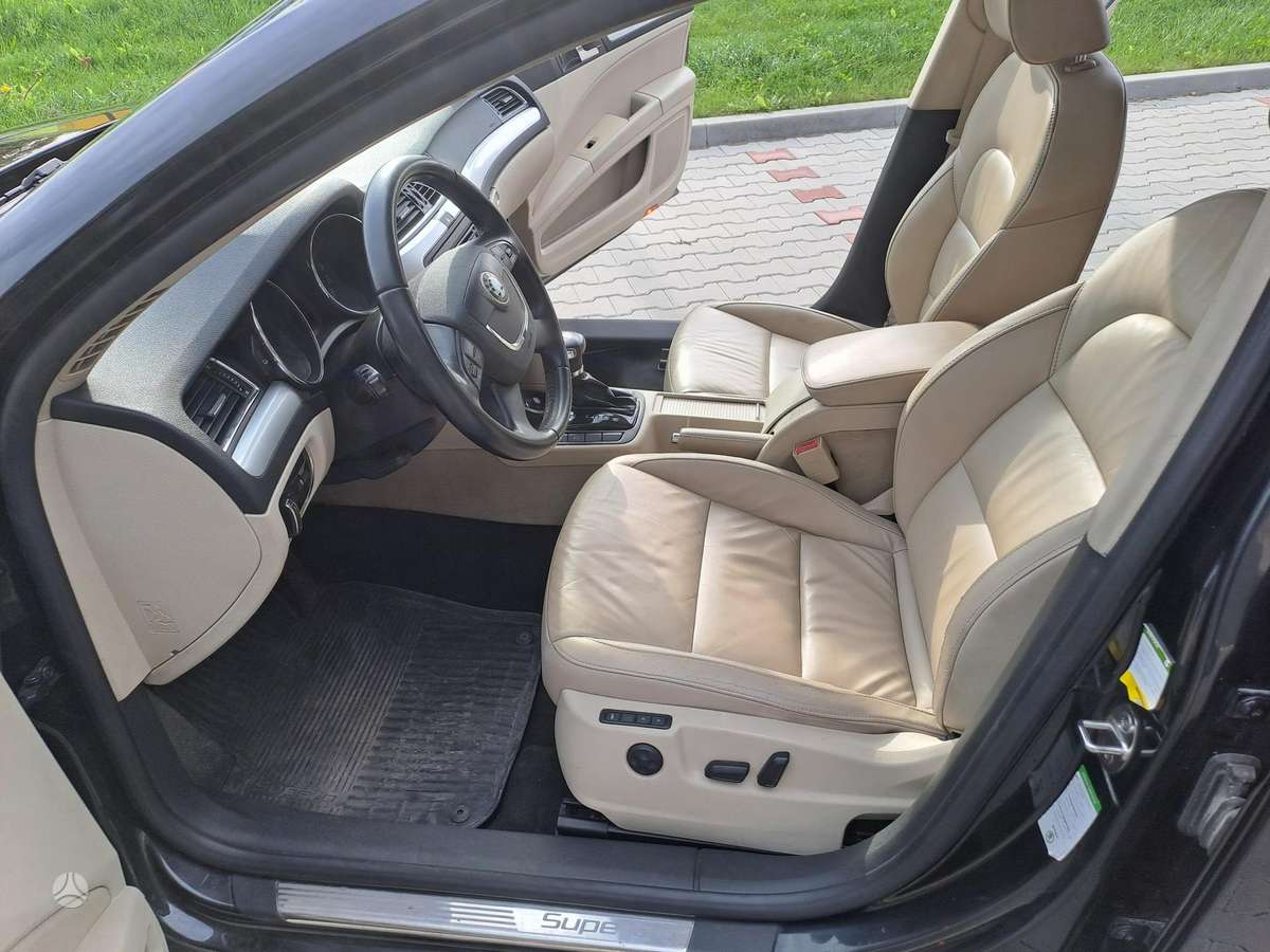 Skoda Superb 2010 — photo 10