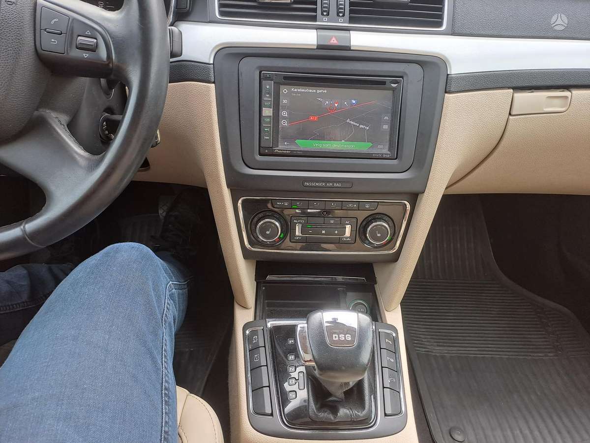Skoda Superb 2010 — photo 21