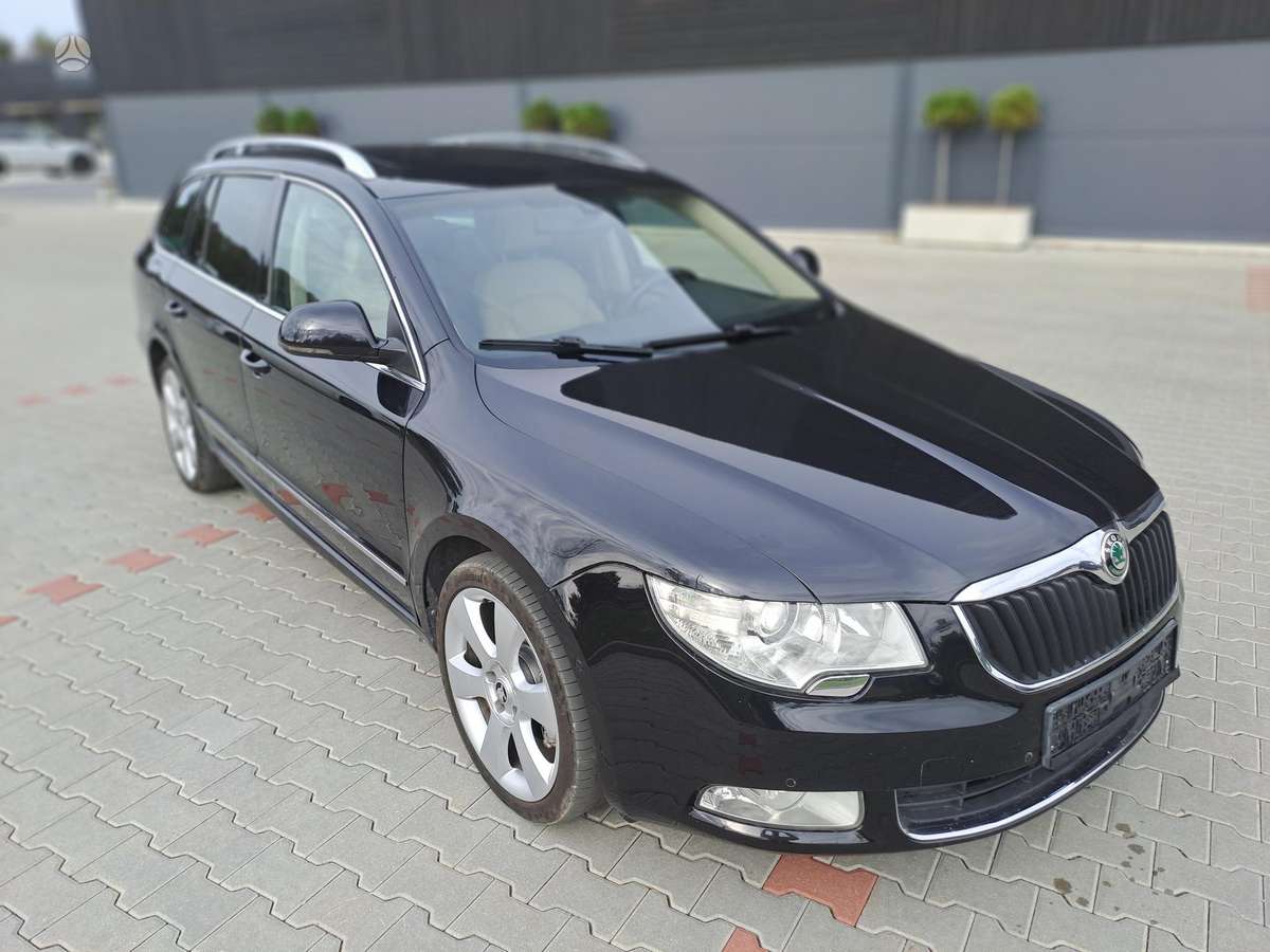 Skoda Superb 2010 — interior