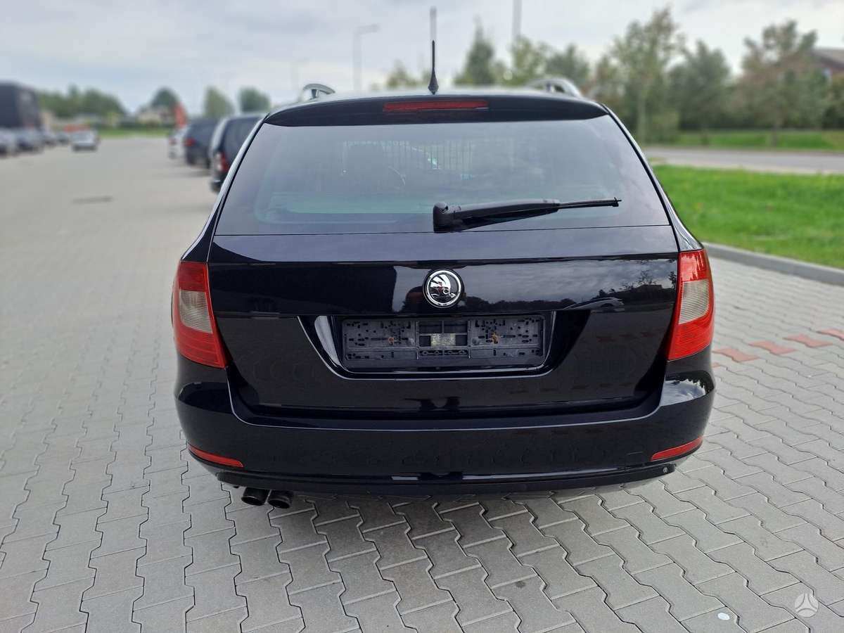 Skoda Superb 2010 — photo 7