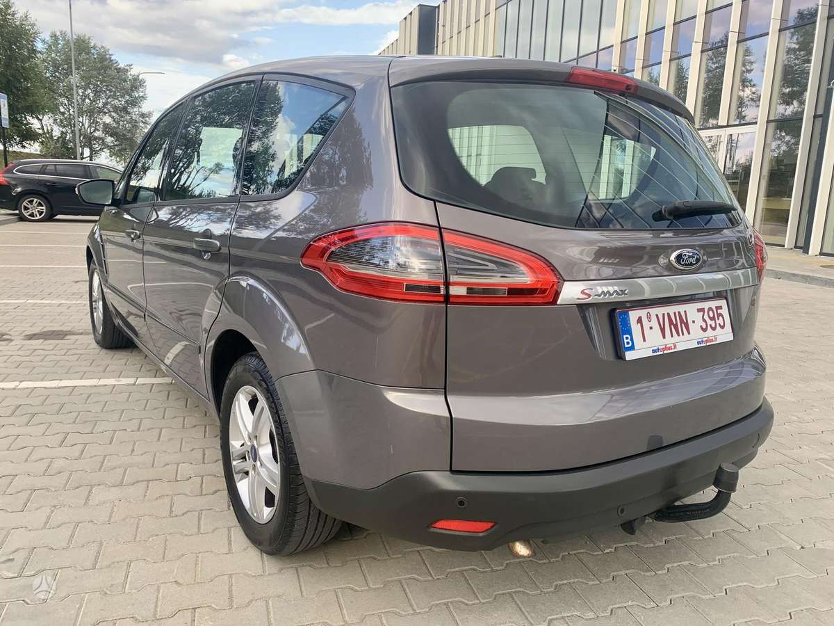 Ford S-MAX 2013 — салон