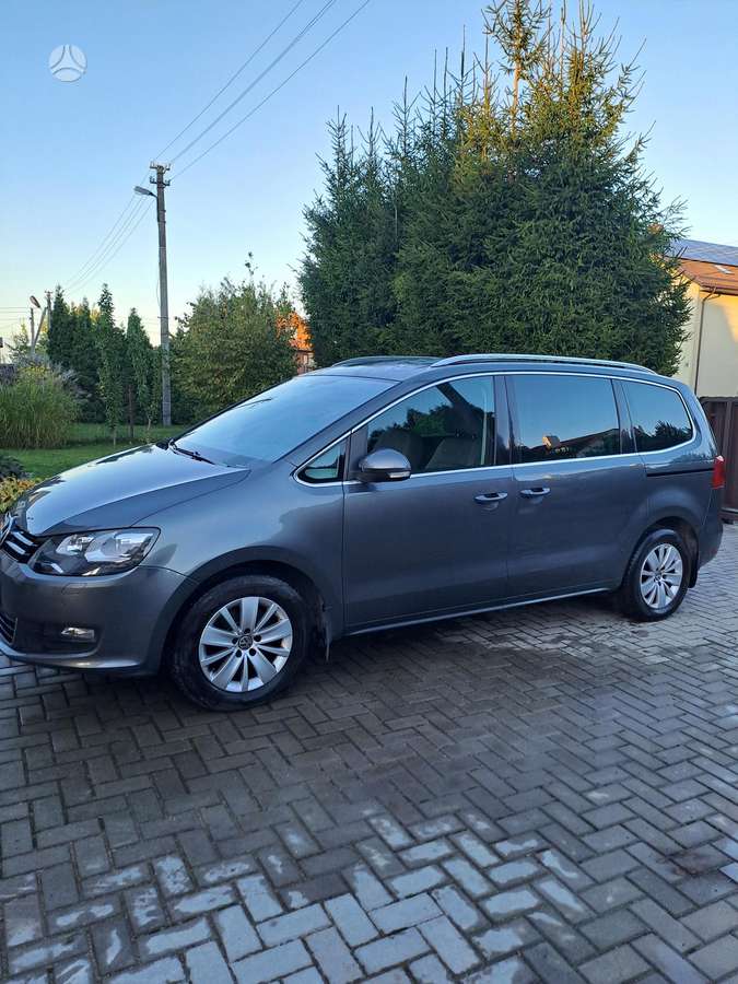 Volkswagen Sharan 2011 — interior